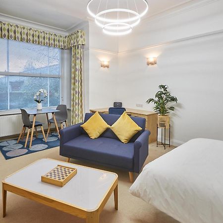 Host & Stay - Thamesview Staines-upon-Thames Eksteriør bilde
