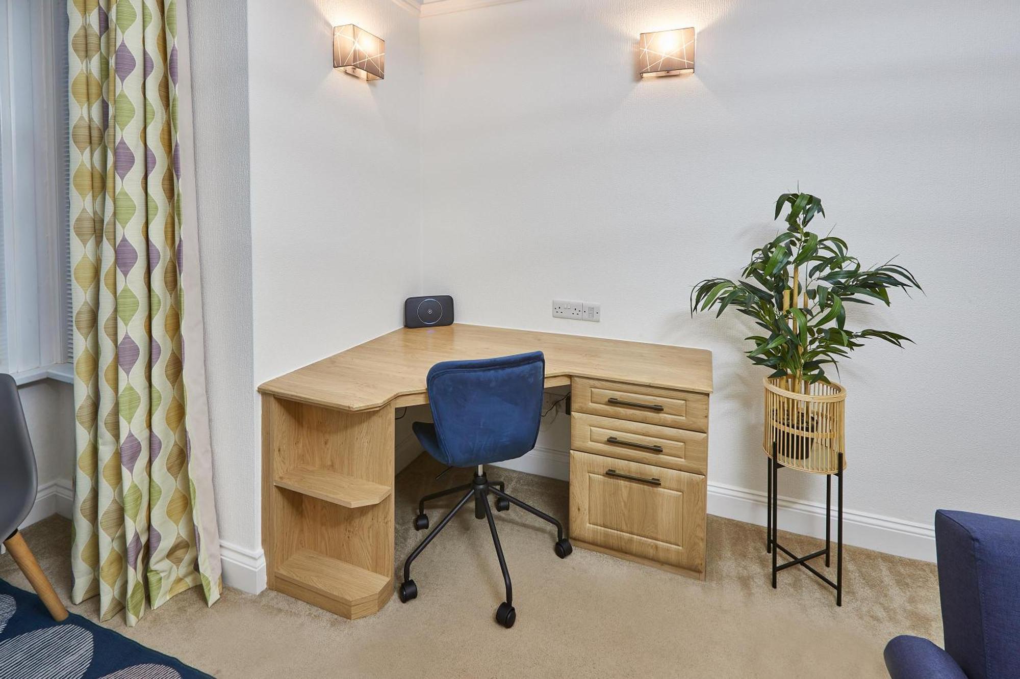 Host & Stay - Thamesview Staines-upon-Thames Eksteriør bilde