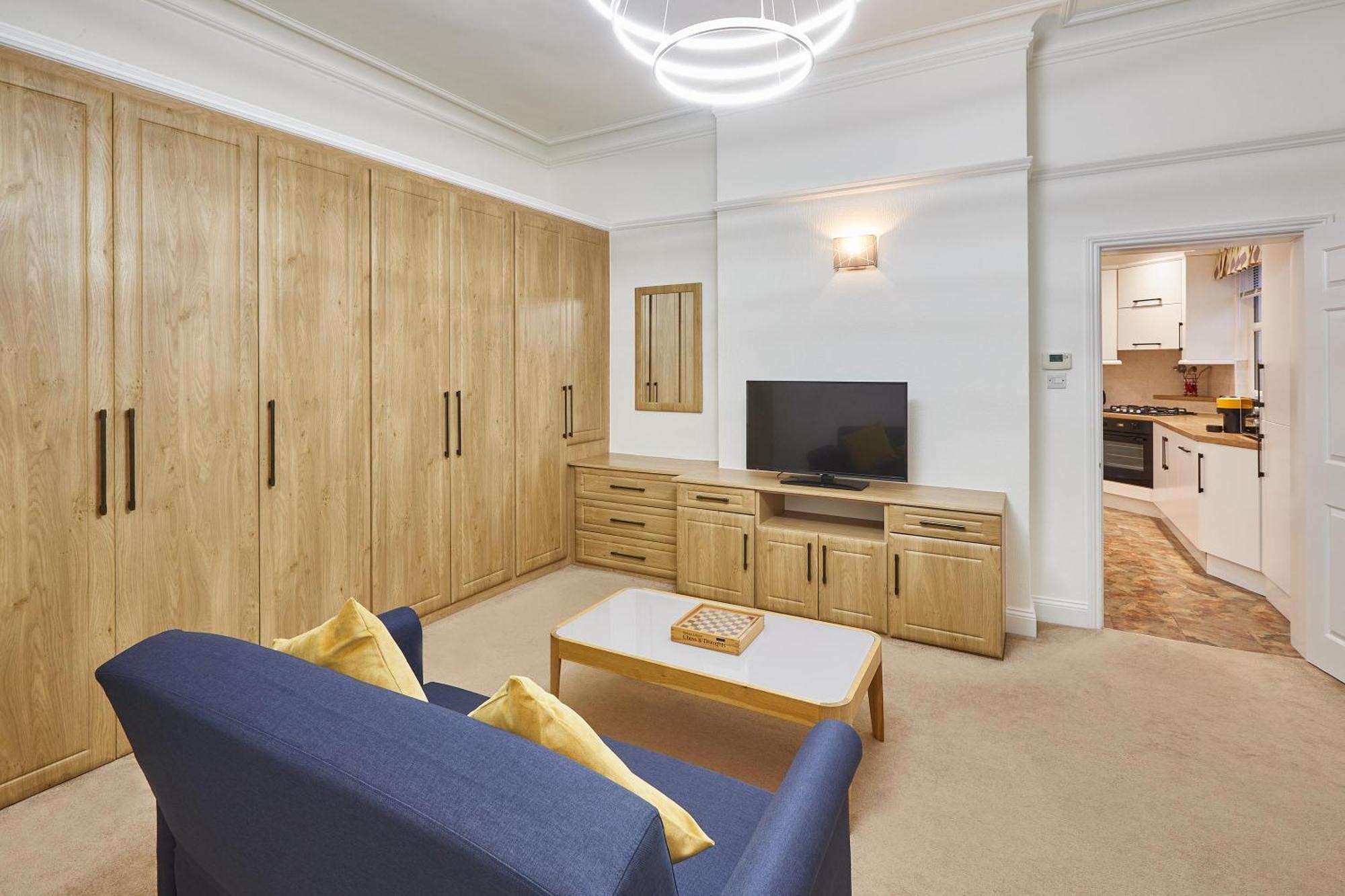 Host & Stay - Thamesview Staines-upon-Thames Eksteriør bilde